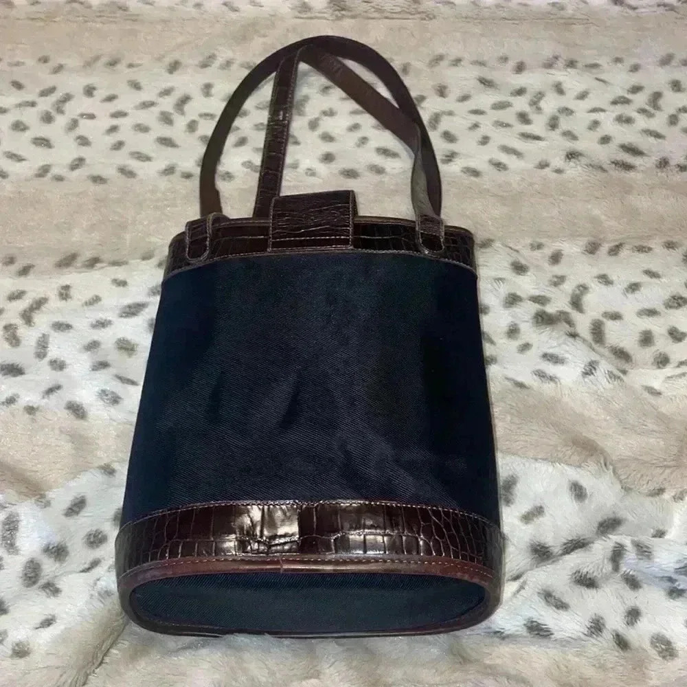 Brighton Handbag - Picture 8 of 12